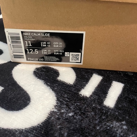 Nike Calm Slide - Picture 4 of 6